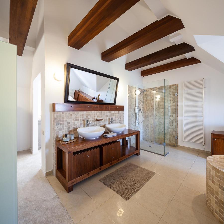 Silver Willow Luxury Apartment Шопрон Экстерьер фото