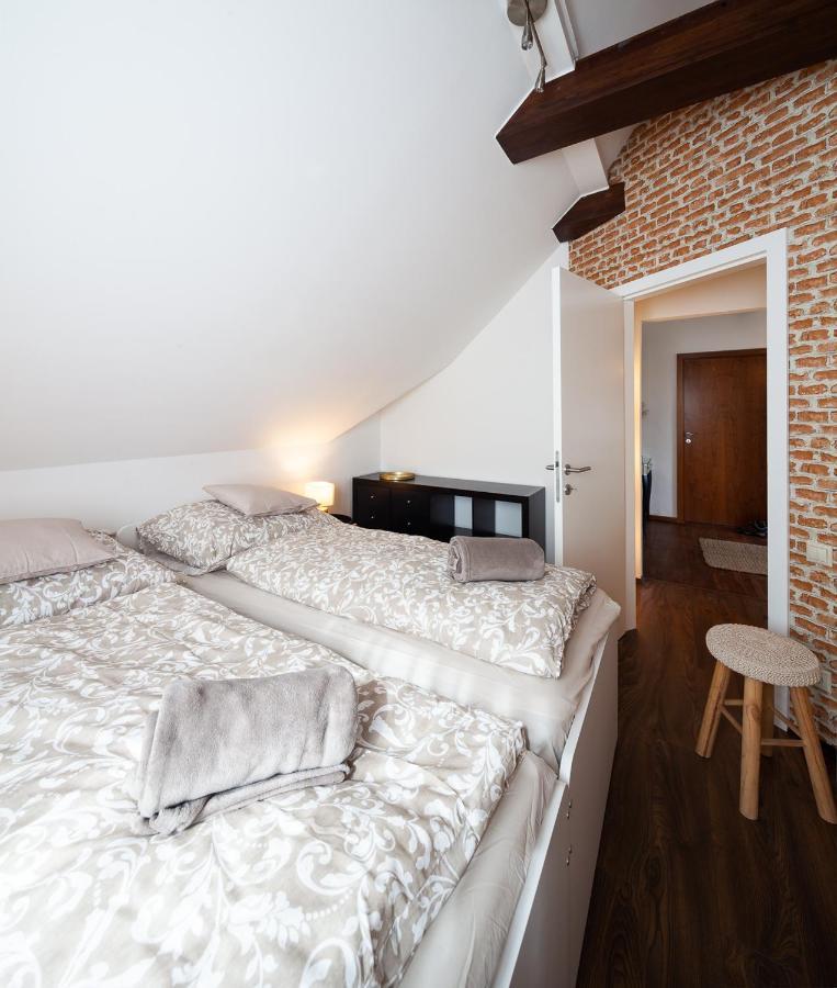 Silver Willow Luxury Apartment Шопрон Экстерьер фото